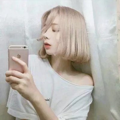 宠物粉红鹅卵石